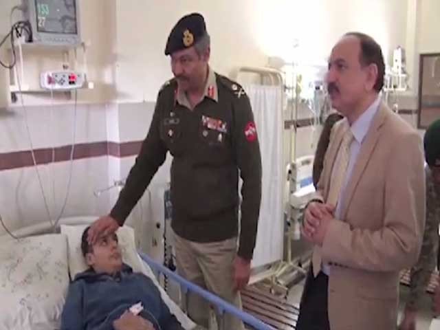 آرمی چیف نے بچے