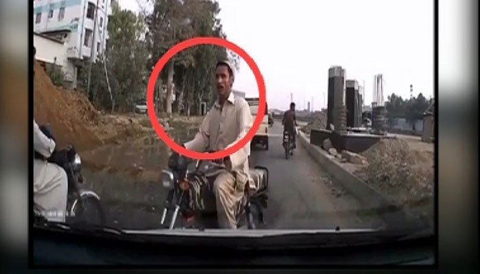کراچی میں ڈاکوؤں