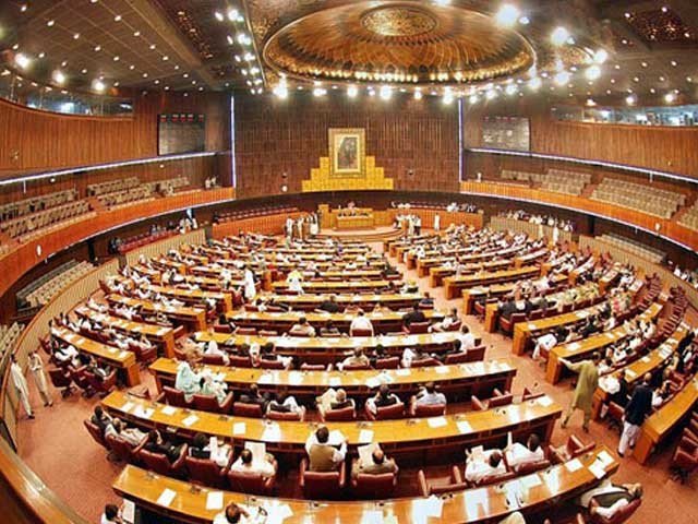 پٹرولیم قیمتوں کے اضافے پر قومی اسمبلی میں احتجاج